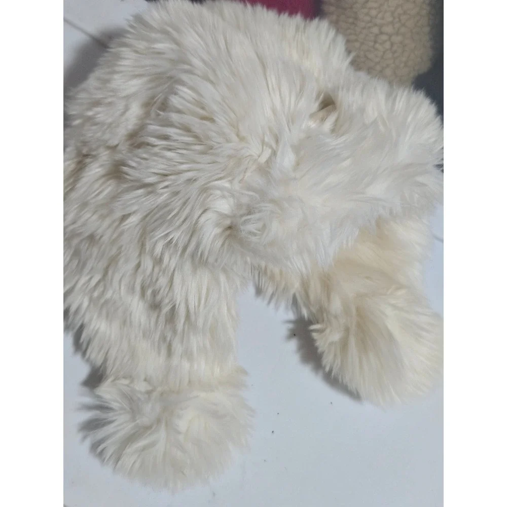 BabyGap Cream Faux Fur Trapper Hat with‎ Ear Flaps & Pom Poms XS/S(2-3yrs)